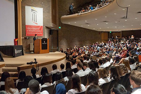 White Coat Ceremony Welcomes Class of 2018 to Pharmacy Profession 